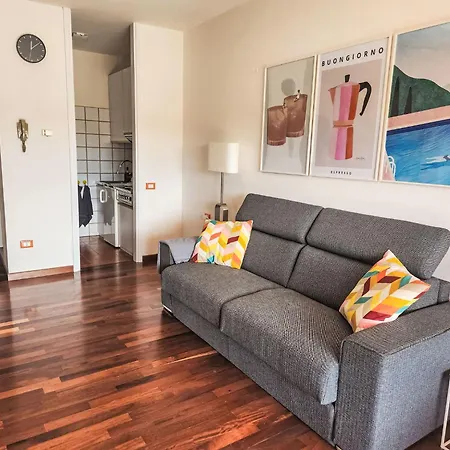 By The By Interhome Apartment *